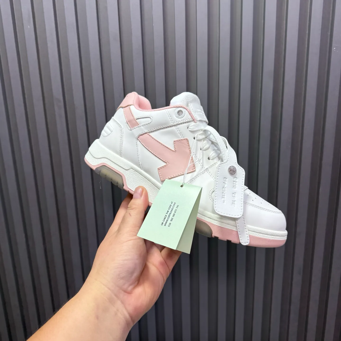 P620 OFF WHITE⚡️Couple model⚡️35-40 women’s model 39-46 men’s model